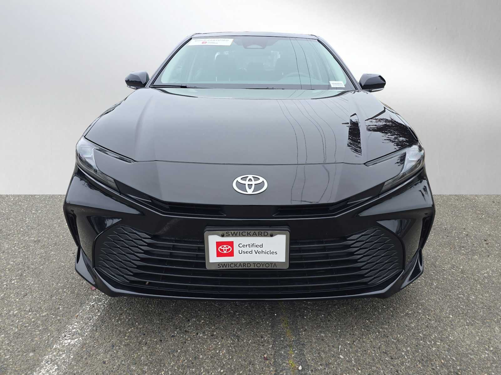 2025 Toyota Camry LE - Photo 8