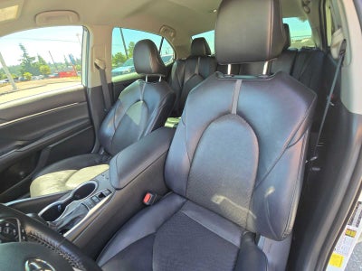2021 Toyota Camry Hybrid XLE