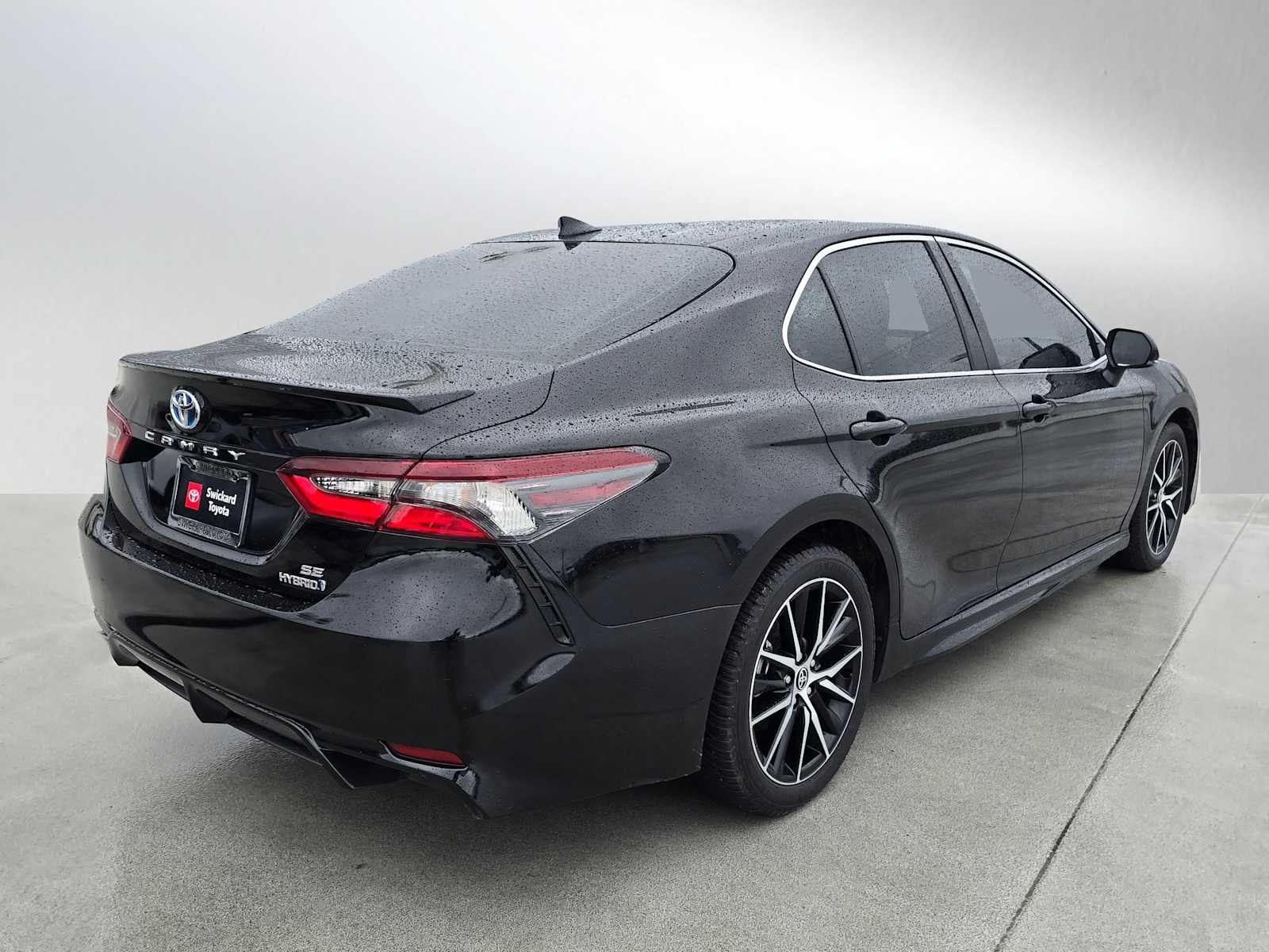 2023 Toyota Camry Hybrid SE