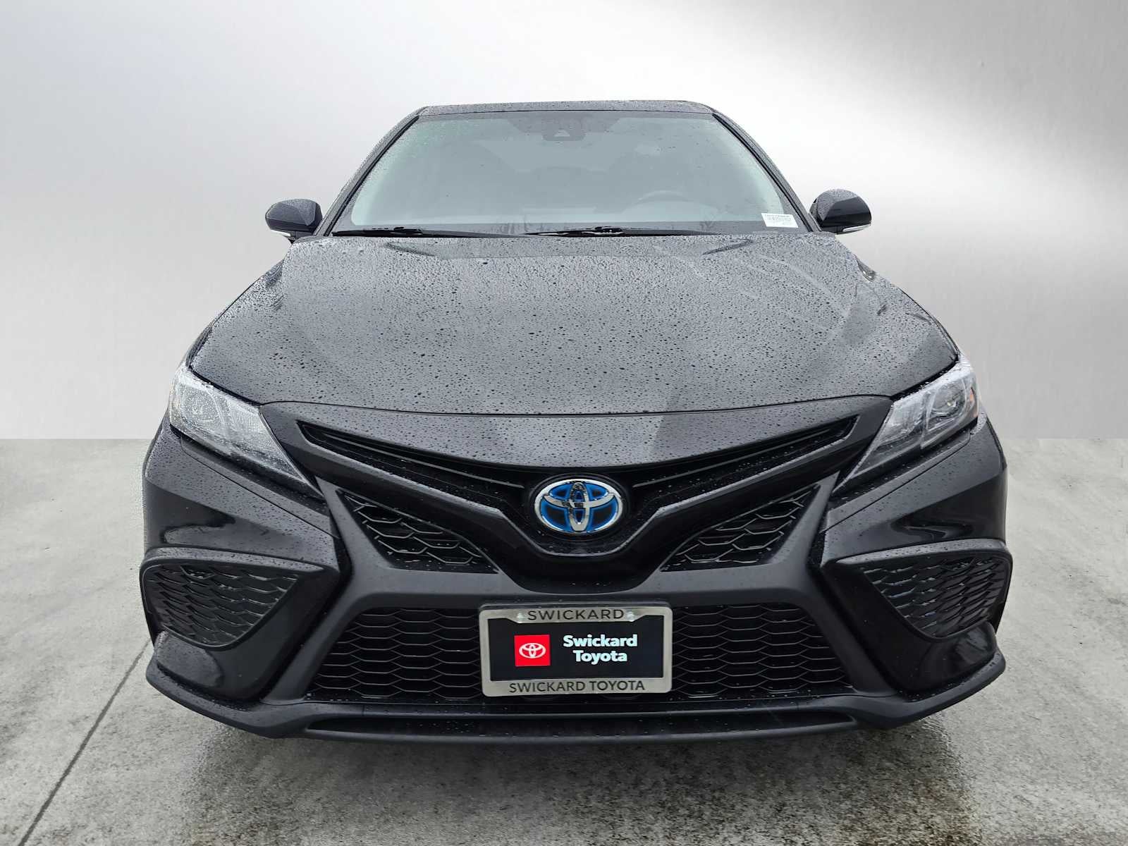 2023 Toyota Camry Hybrid SE