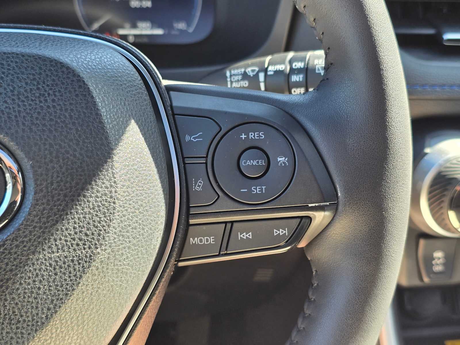 2025 Toyota RAV4 Hybrid XSE