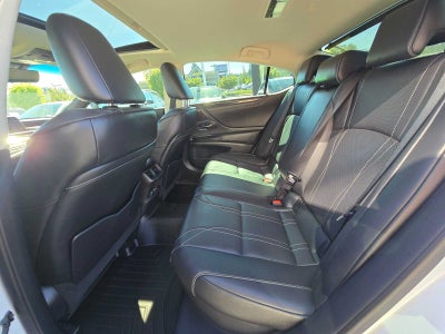 2021 Lexus ES 300h Luxury
