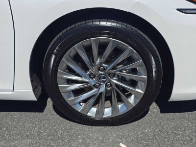 2021 Lexus ES 300h Luxury