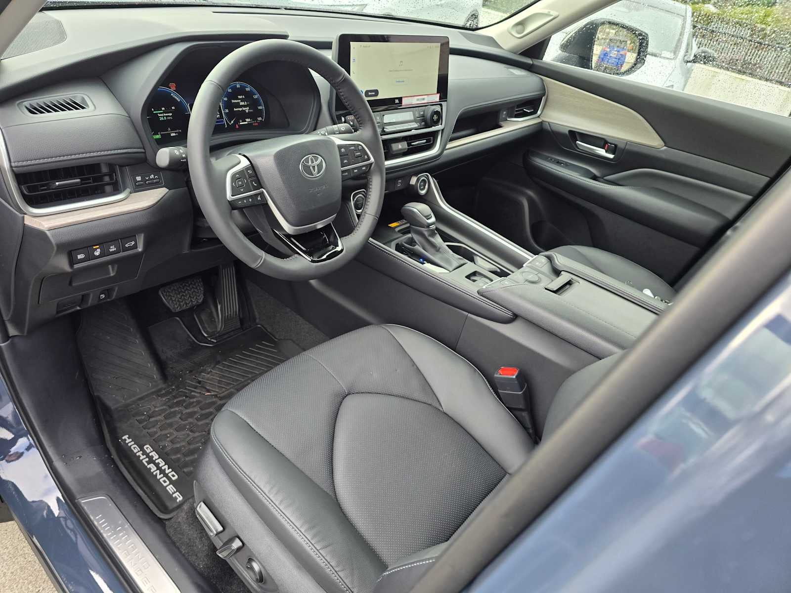 2025 Toyota Grand Highlander Hybrid Limited