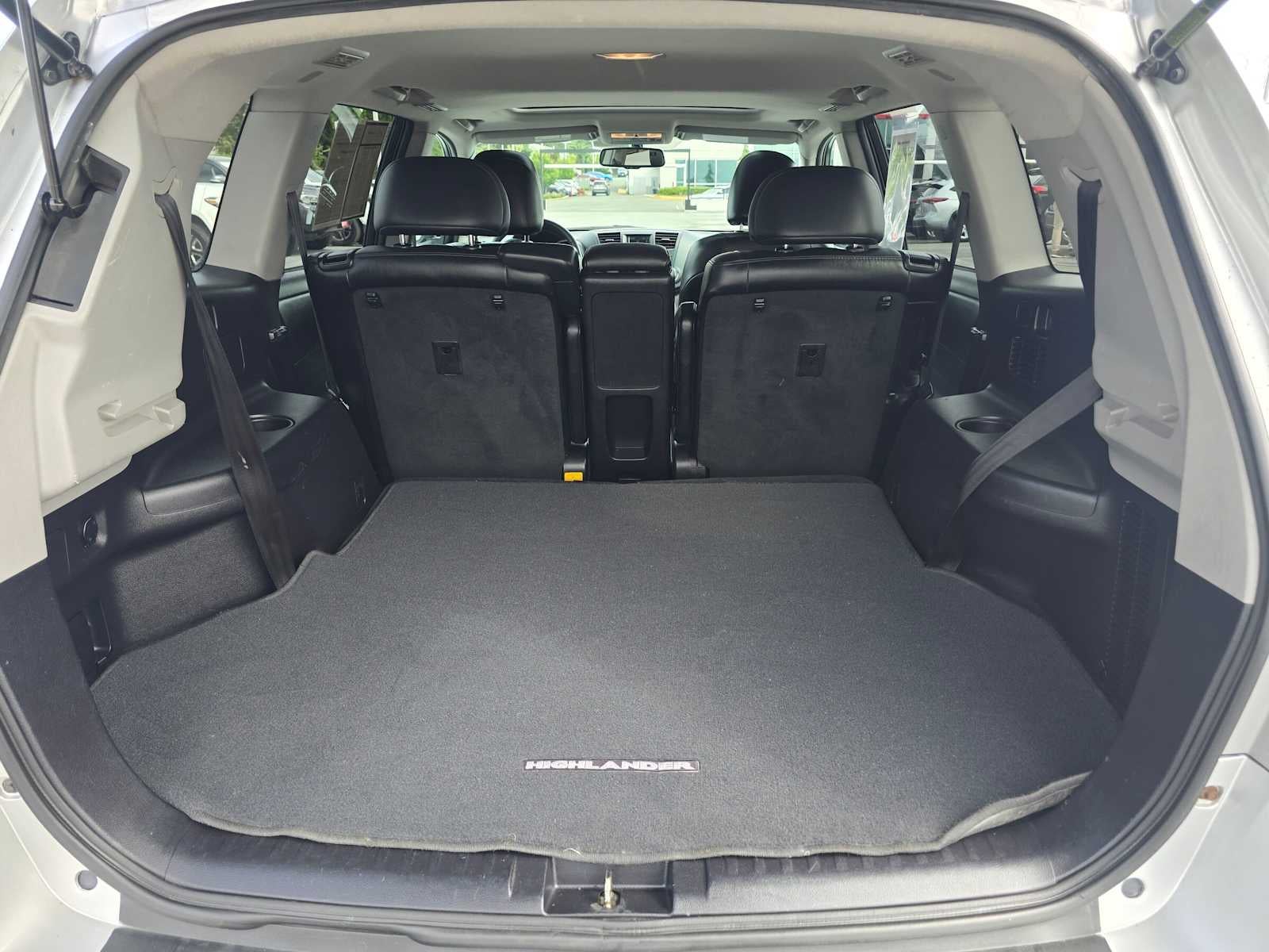 2011 Toyota Highlander SE