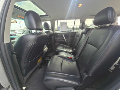 2011 Toyota Highlander SE