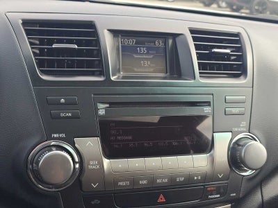 2011 Toyota Highlander SE