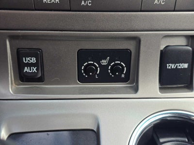 2011 Toyota Highlander SE