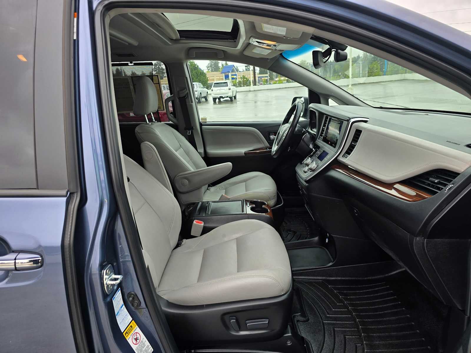 2017 Toyota Sienna Limited