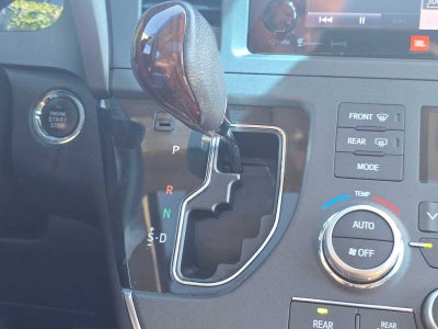 2017 Toyota Sienna Limited Premium