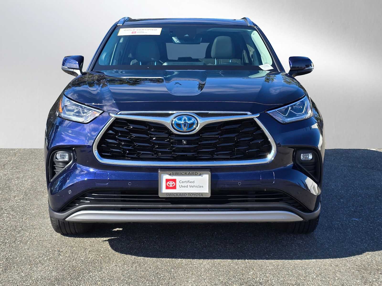 2022 Toyota Highlander Hybrid Platinum