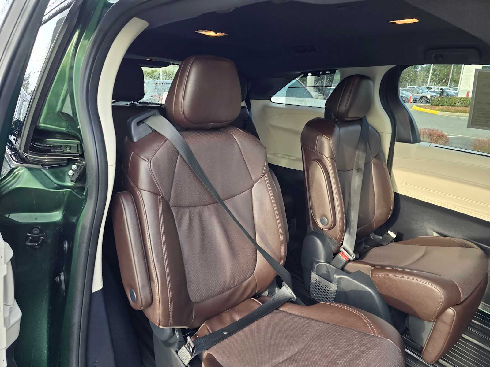 2024 Toyota Sienna Platinum