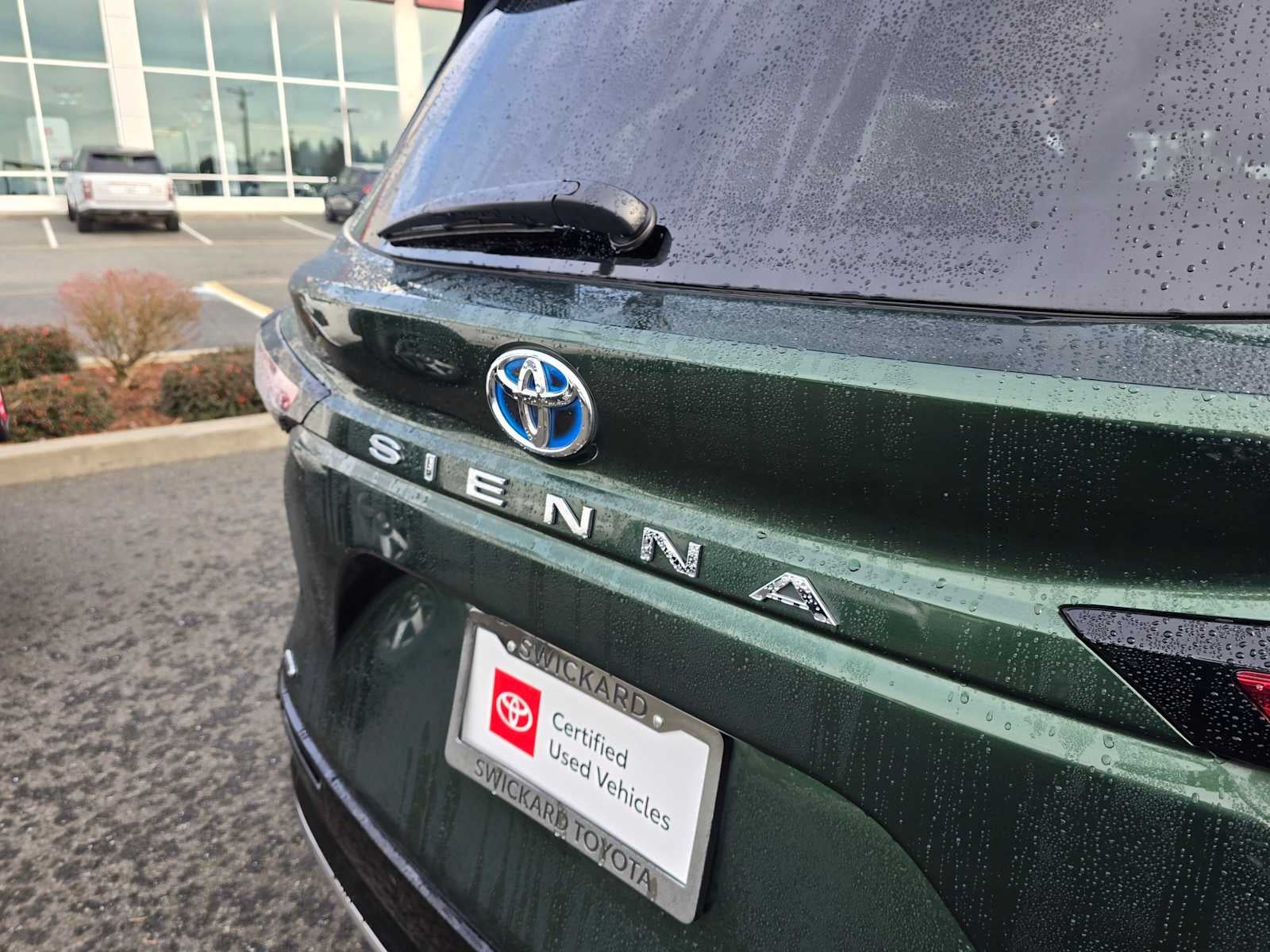 2024 Toyota Sienna Platinum