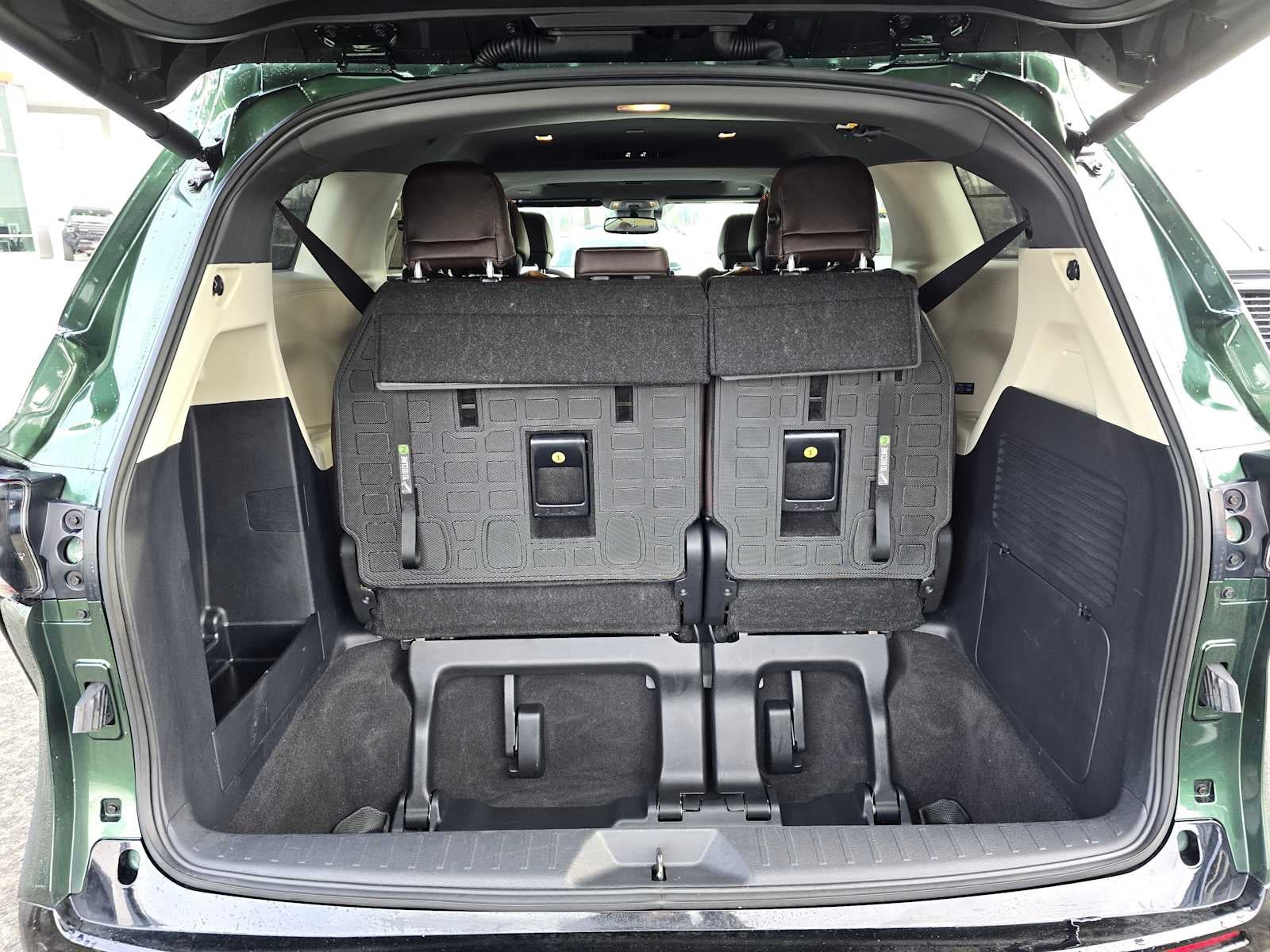 2024 Toyota Sienna Platinum