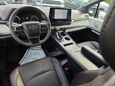 2024 Toyota Sienna Platinum