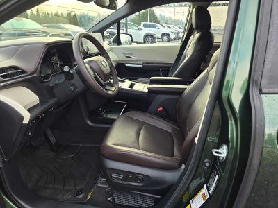 2024 Toyota Sienna Platinum