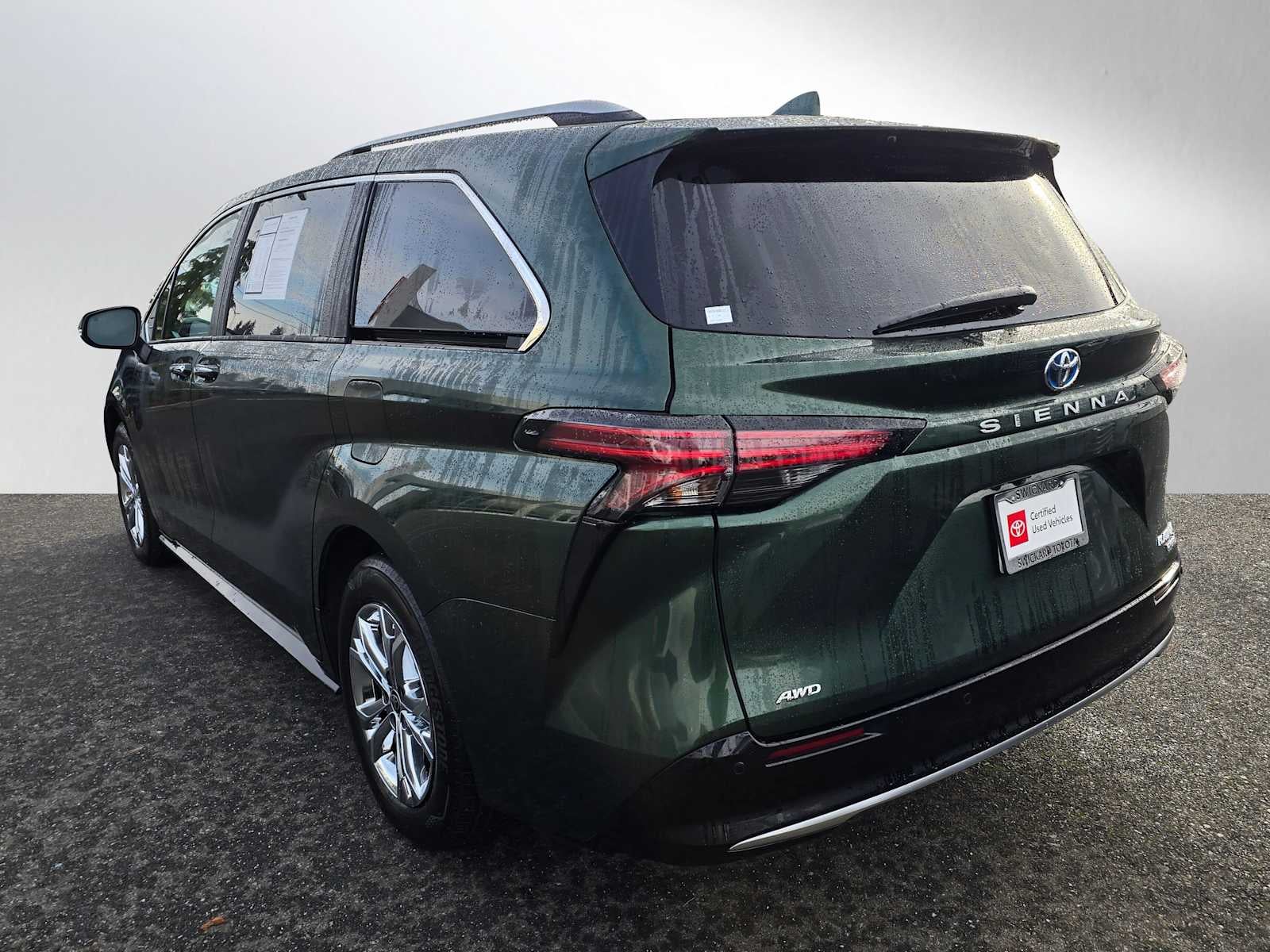 2024 Toyota Sienna Platinum
