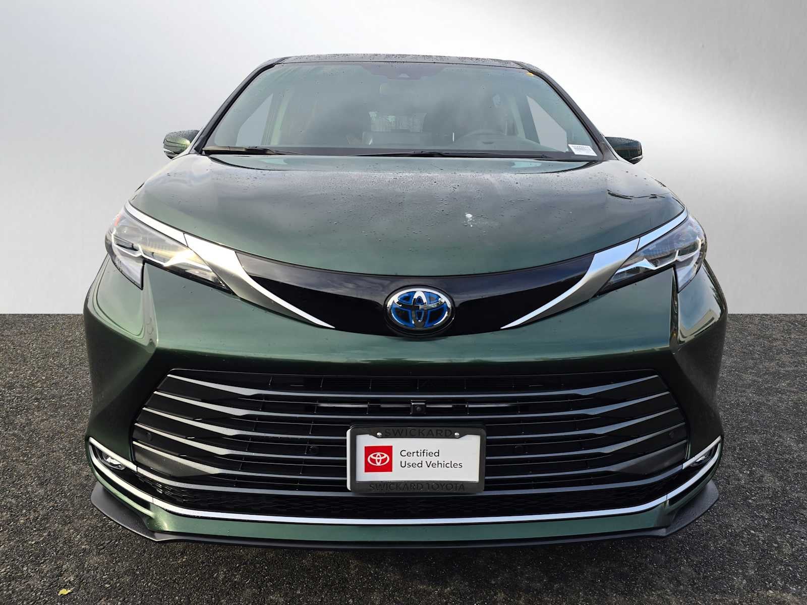 2024 Toyota Sienna Platinum