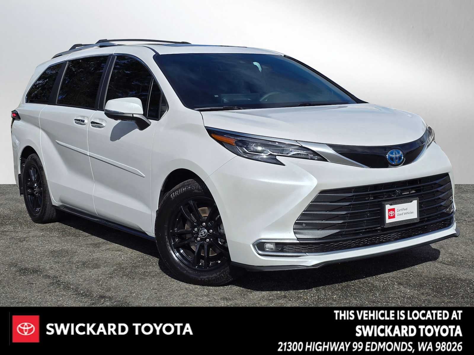 2025 Toyota Sienna Platinum