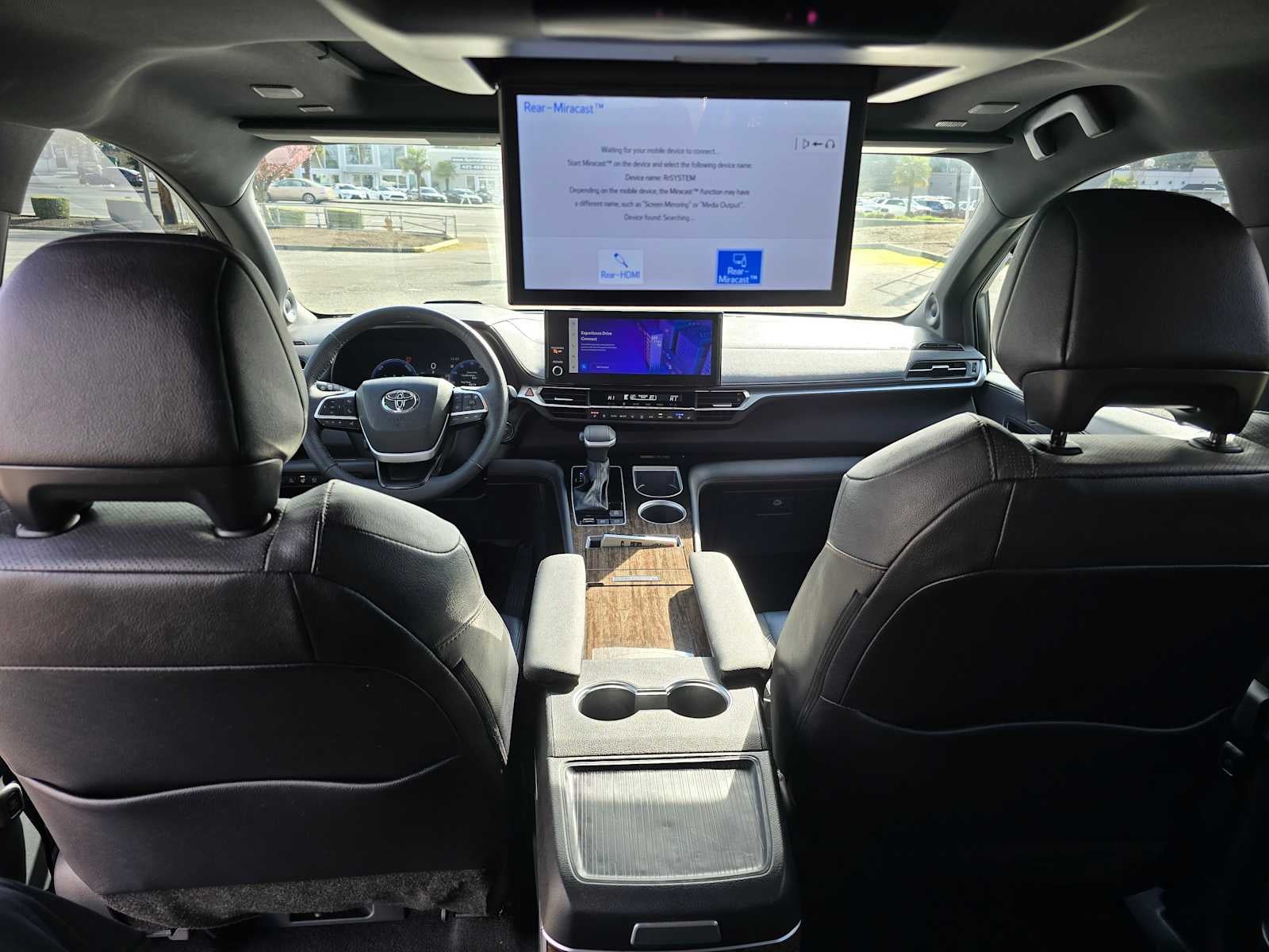 2025 Toyota Sienna Platinum