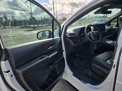 2025 Toyota Sienna Platinum