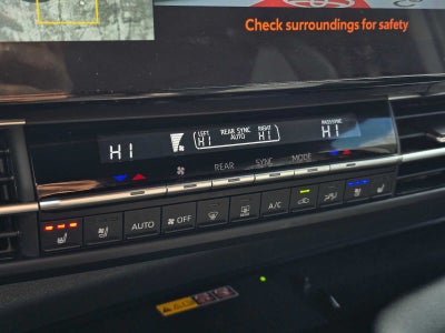 2025 Toyota Sienna Platinum