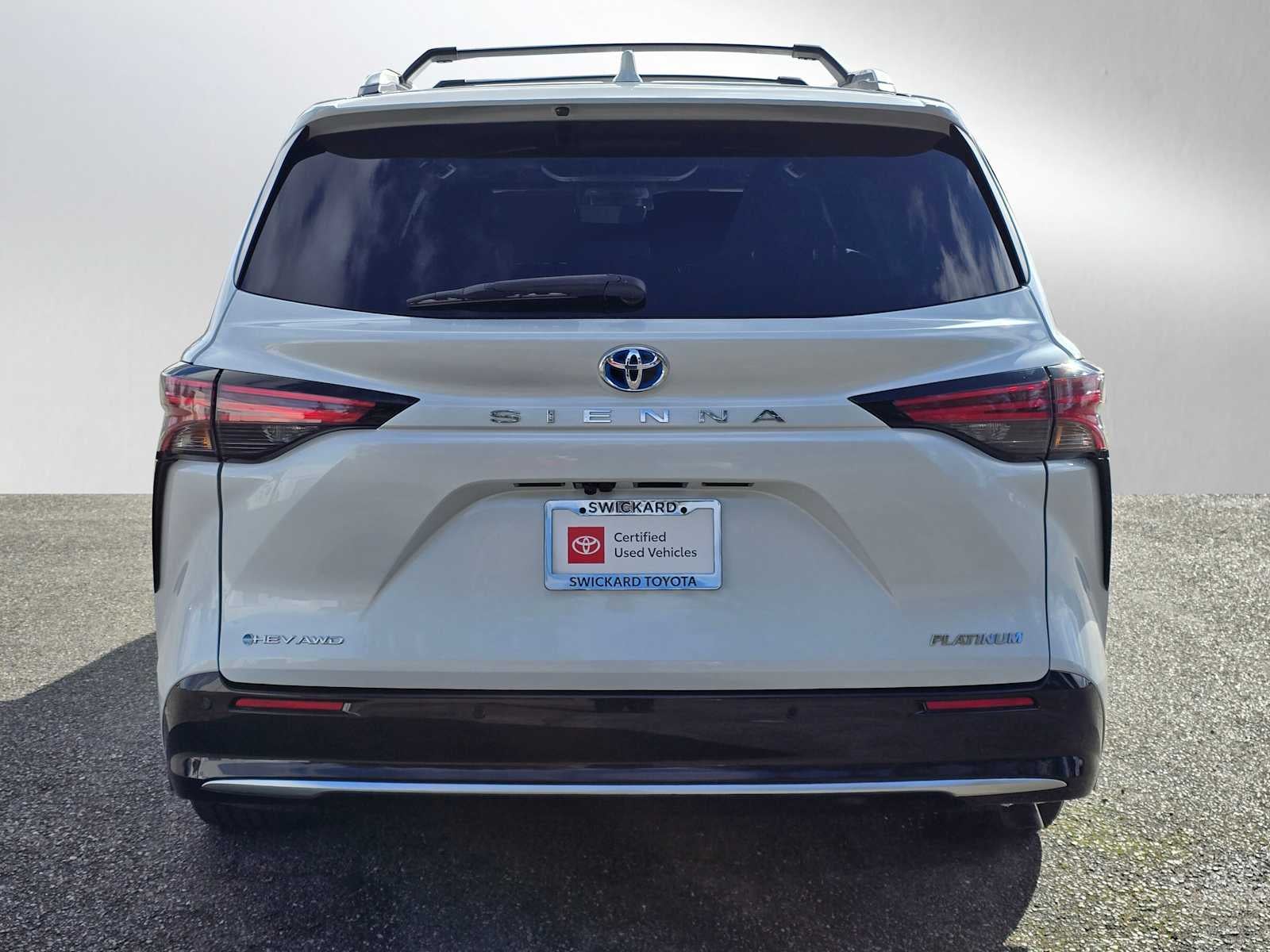 2025 Toyota Sienna Platinum