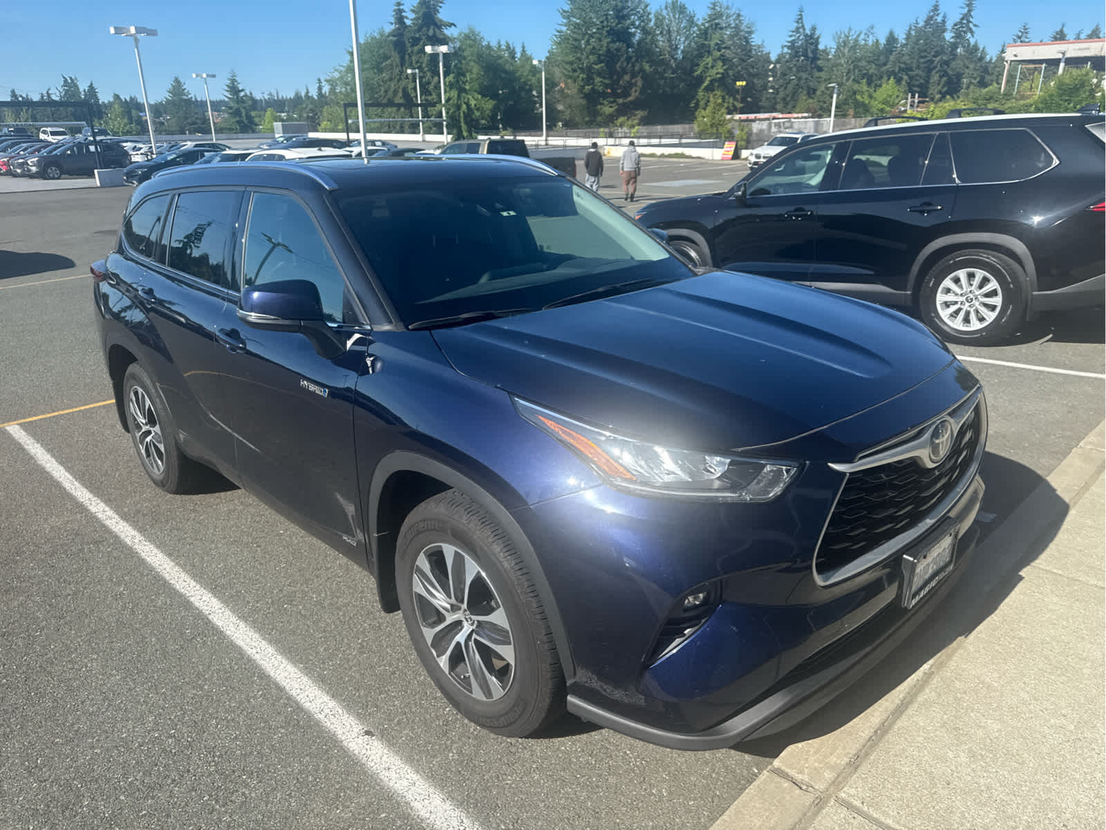 2020 Toyota Highlander Hybrid XLE