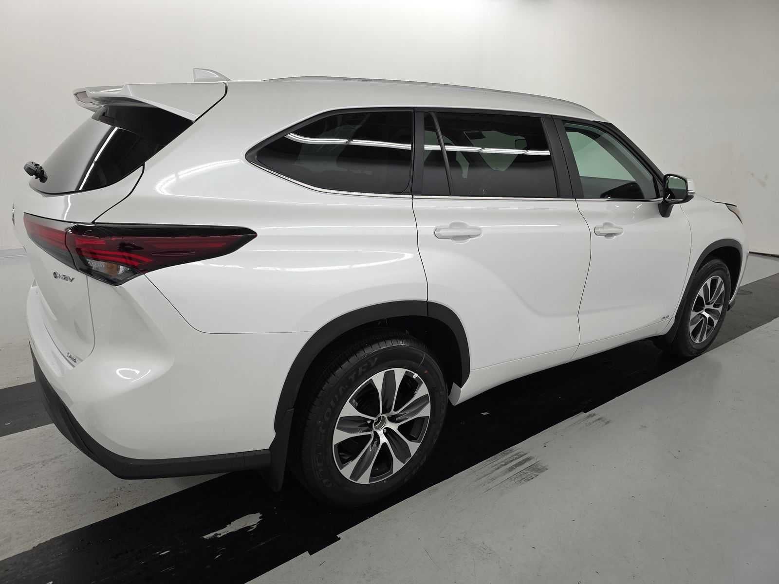 2026 Toyota Highlander Hybrid XLE