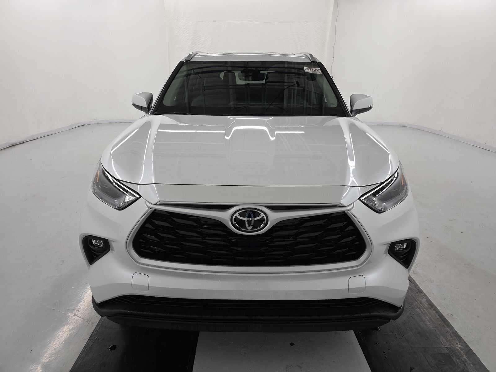 2026 Toyota Highlander Hybrid XLE