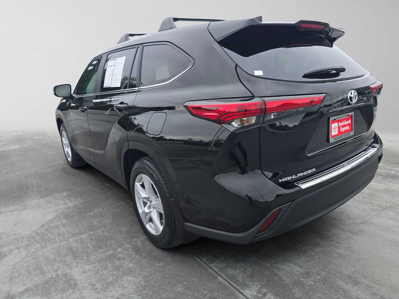2023 Toyota Highlander LE