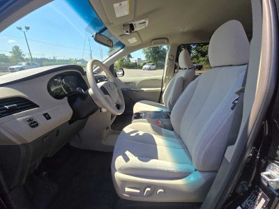 2014 Toyota Sienna LE