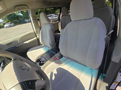 2014 Toyota Sienna LE