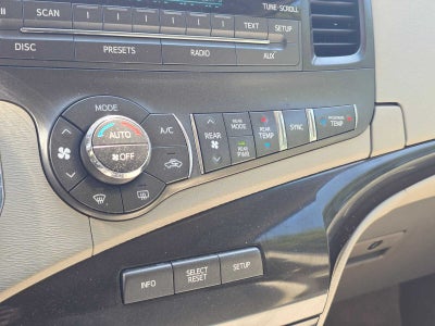2014 Toyota Sienna LE
