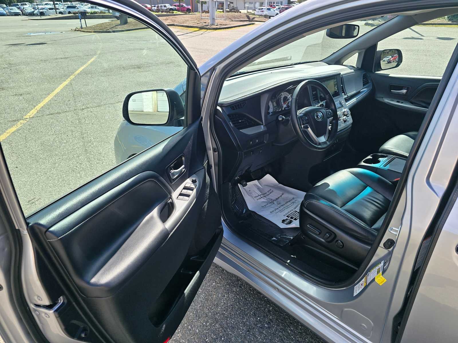 2016 Toyota Sienna SE