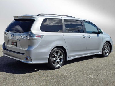 2016 Toyota Sienna SE
