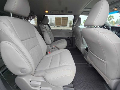 2016 Toyota Sienna XLE