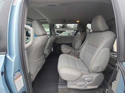 2016 Toyota Sienna XLE