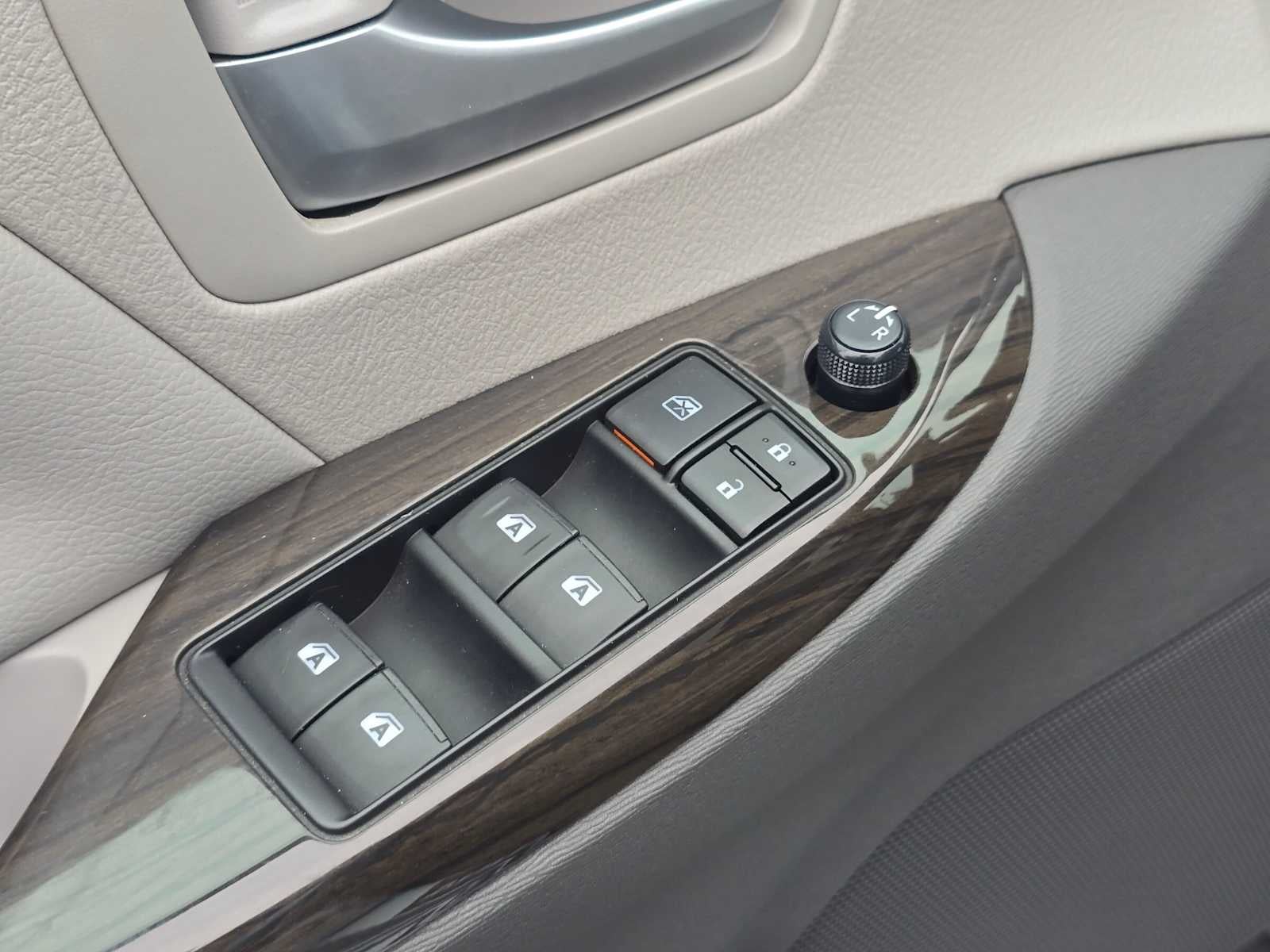 2016 Toyota Sienna XLE