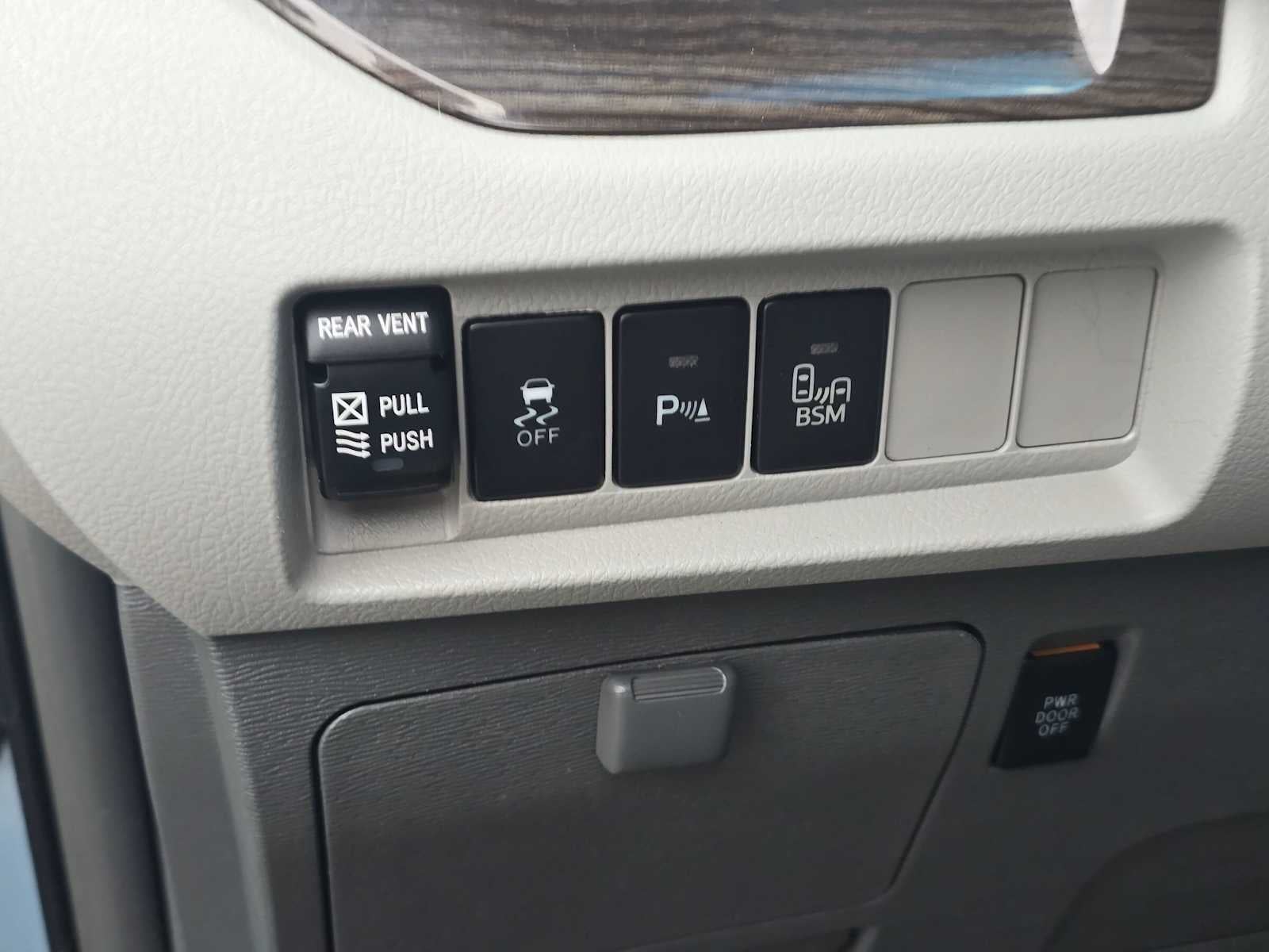 2016 Toyota Sienna XLE