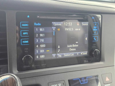 2016 Toyota Sienna XLE