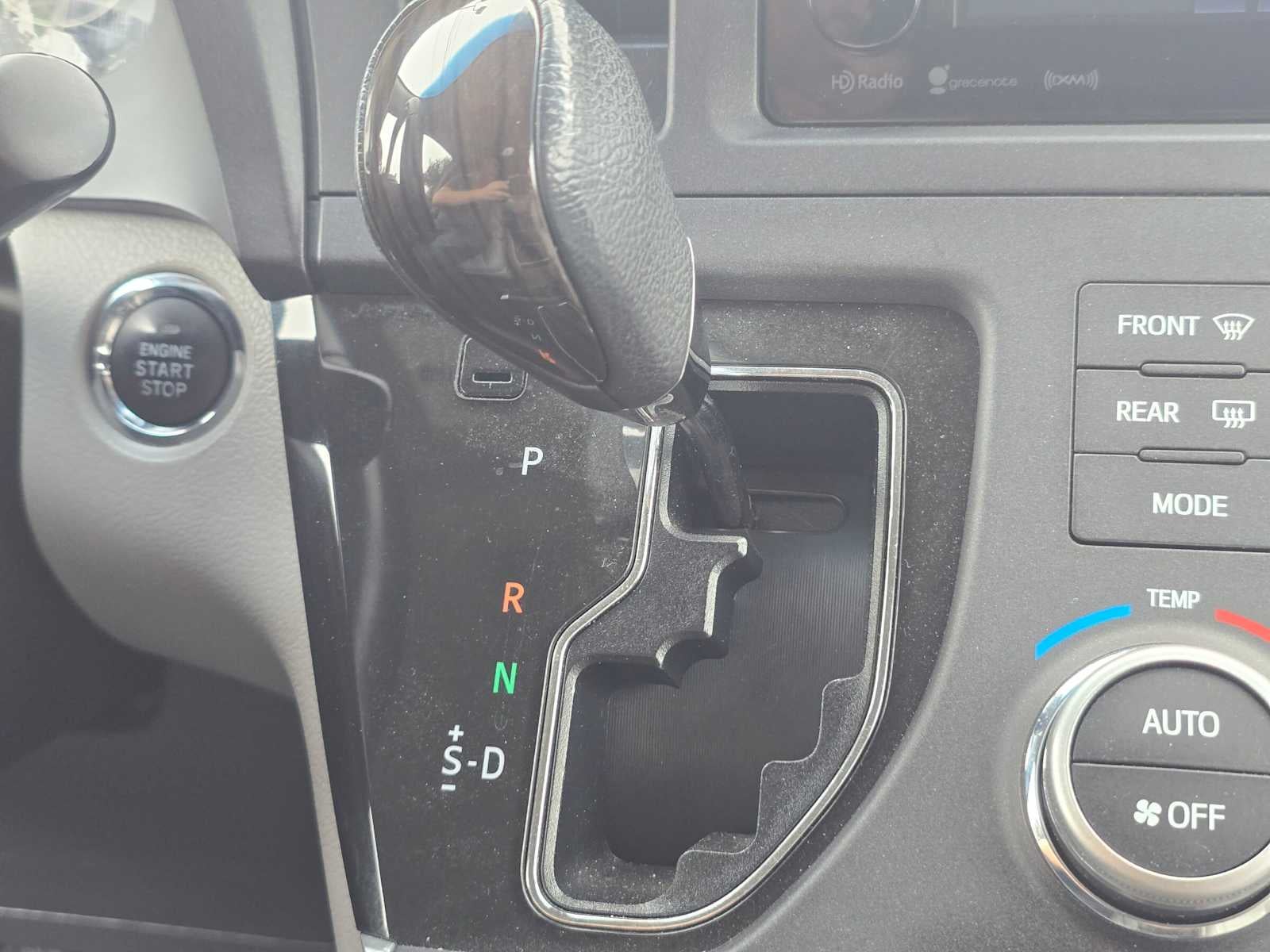 2016 Toyota Sienna XLE