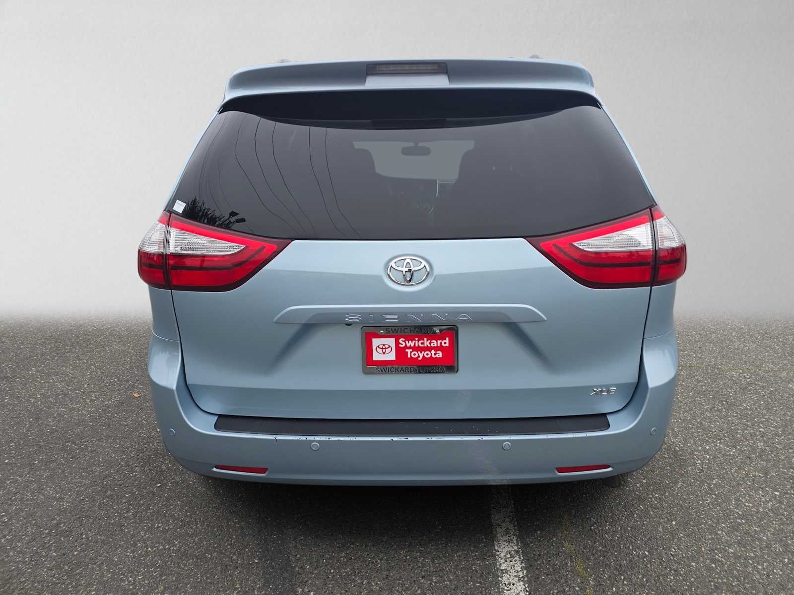 2016 Toyota Sienna XLE