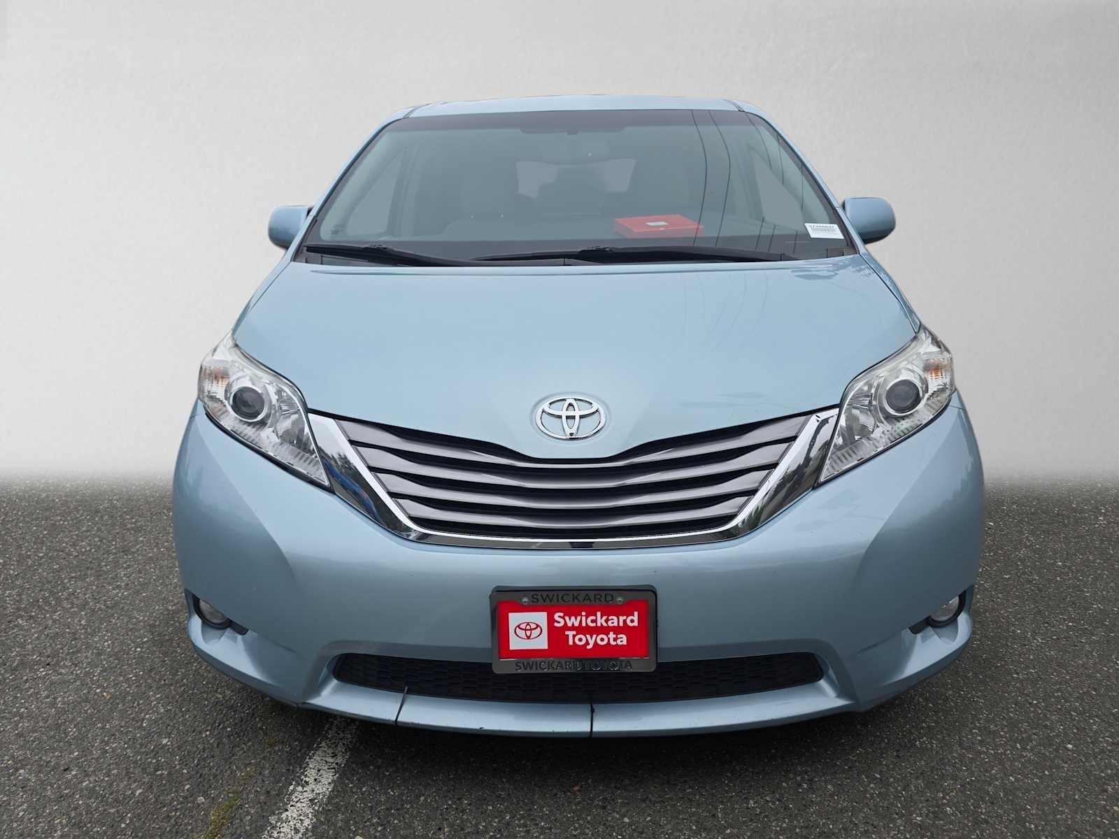 2016 Toyota Sienna XLE