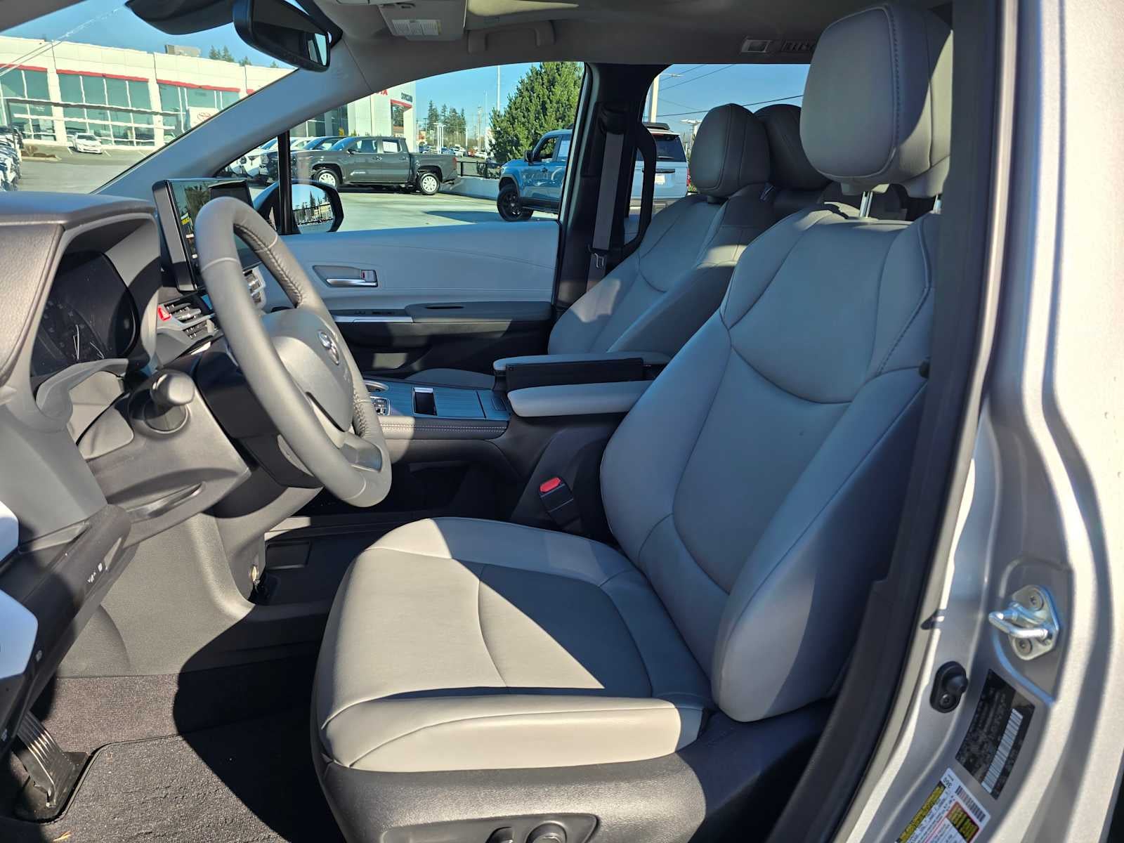 2025 Toyota Sienna XLE Autono-MaaS