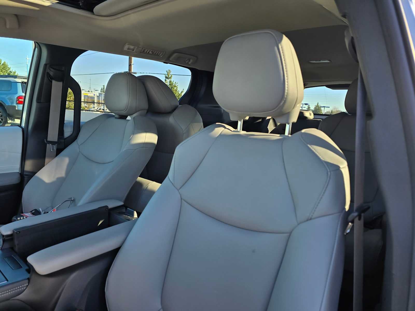 2025 Toyota Sienna XLE Autono-MaaS