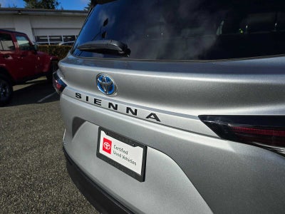 2023 Toyota Sienna XLE