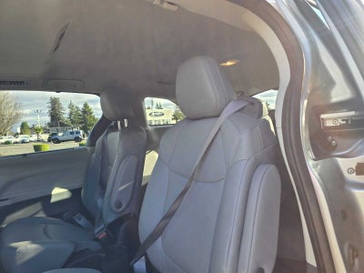 2023 Toyota Sienna XLE