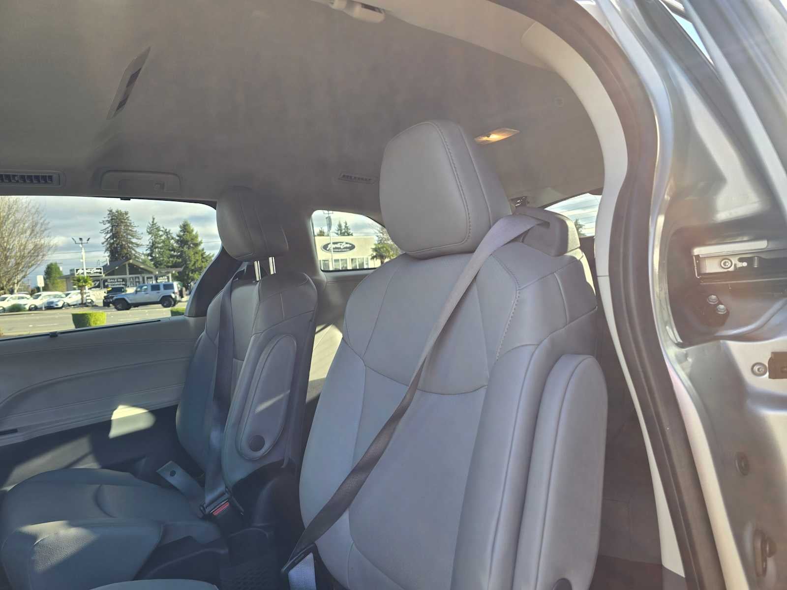 2023 Toyota Sienna XLE