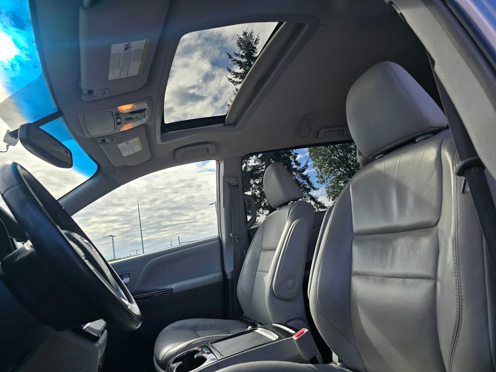 2017 Toyota Sienna XLE Premium